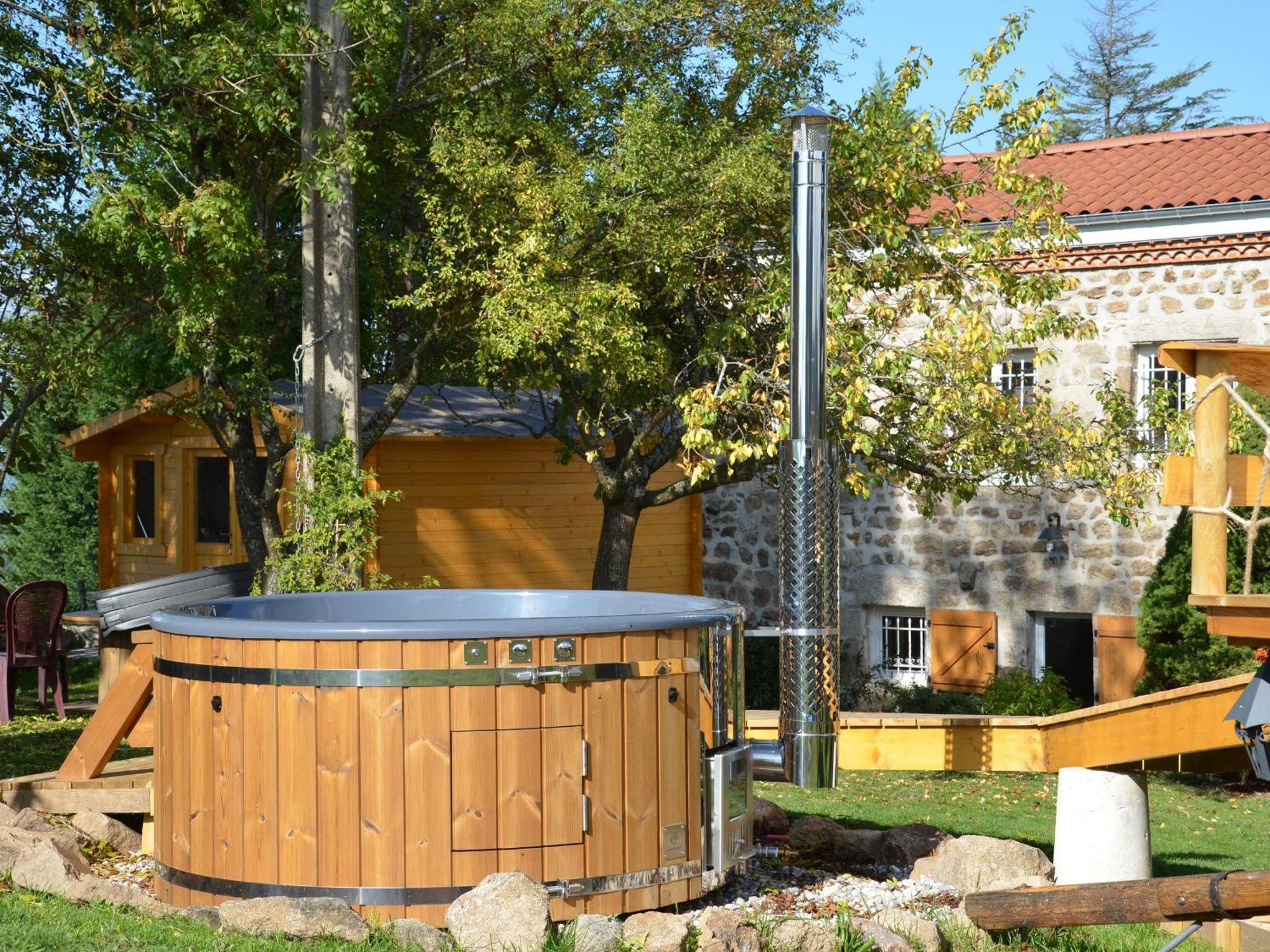 Evasion Romantique: Terrasse Privee, Bain Norvegien, Et Table D'Hotes - Bien-Etre A 1H De Lyon - Fr-1-582-474 Acomodação com café da manhã Monistrol-sur-Loire Exterior foto